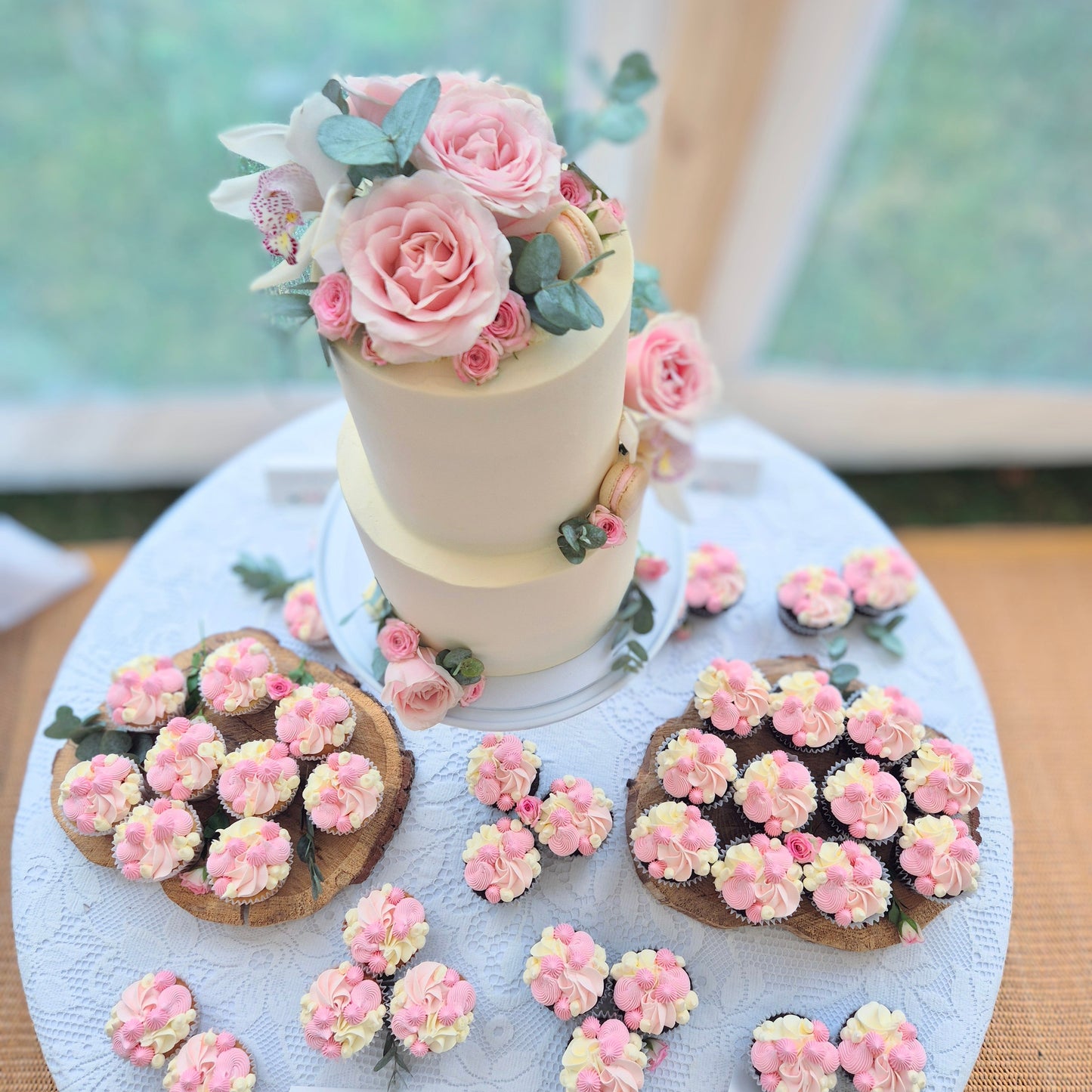 Wedding Cake Set Up Service